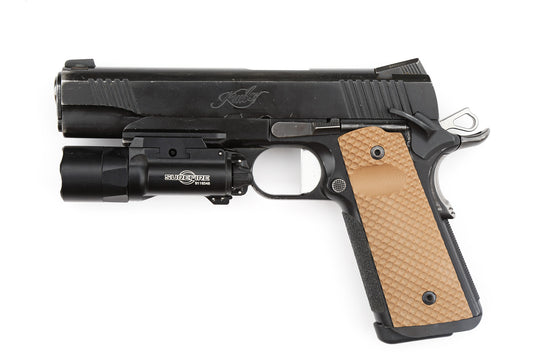 KIMBER 19111 5" WITH SUREFIRE X300 LIGHT ATTACHED ON A WHITE BACKGROUND.